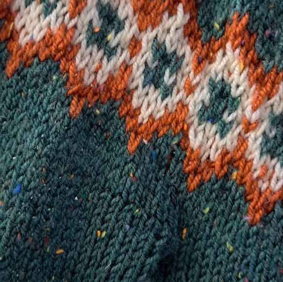 Hand knit cardigan - Picture 4 of 6